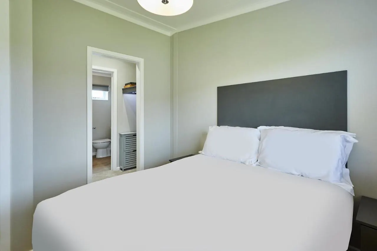 Host & Stay - 19 The Pines Runswick